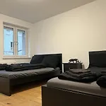 Cozy Center Designer For 10 People Appartamento