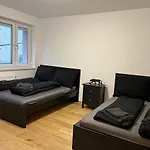 Cozy Center Designer For 10 People * Wiener Neustadt