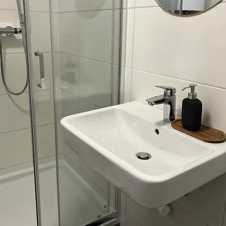 Cozy Center Designer For 10 People Διαμέρισμα *