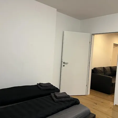 Cozy Center Designer For 10 People شقة