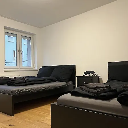 Cozy Center Designer For 10 People شقة