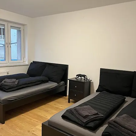 Cozy Center Designer For 10 People شقة *