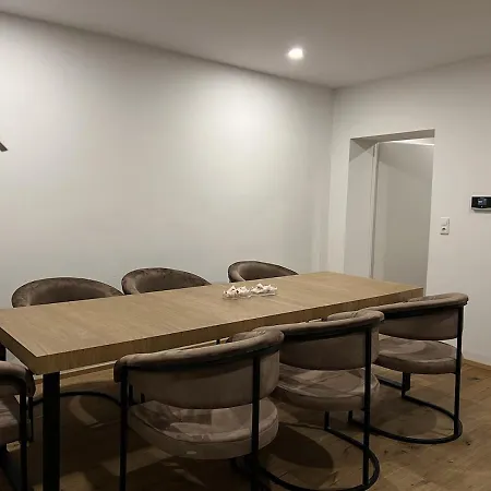 شقة Cozy Center Designer For 10 People