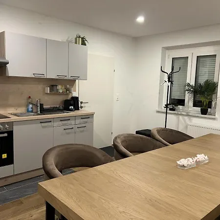 Cozy Center Designer For 10 People * وينر نويشتاد