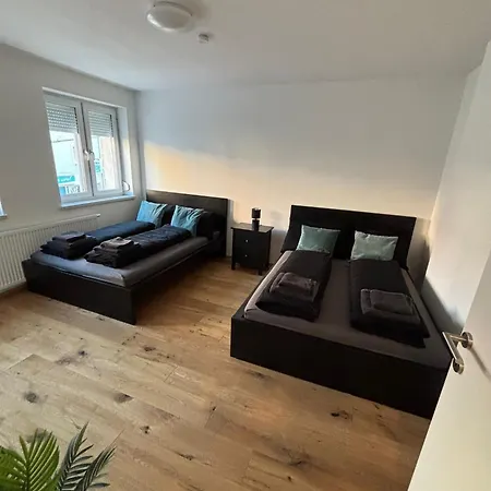 Cozy Center Designer For 10 People شقة *