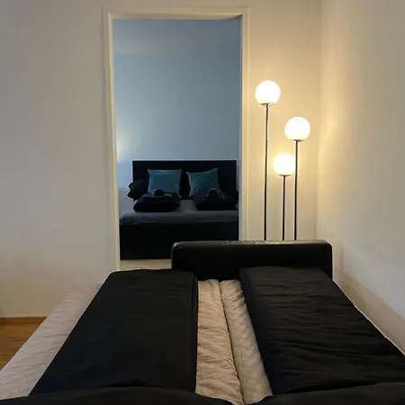 Cozy Center Designer For 10 People شقة