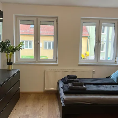 Cozy Center Designer For 10 People *