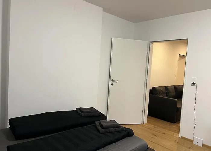 Cozy Center Designer For 10 People Apartment