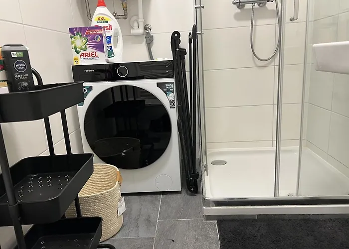 Cozy Center Designer For 10 People Apartment