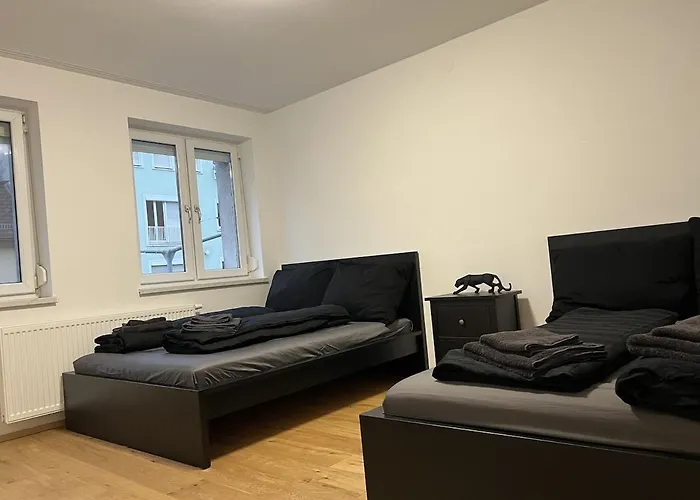 Cozy Center Designer For 10 People * Wiener Neustadt