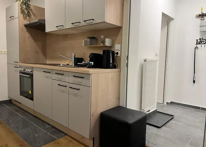 Cozy Center Designer For 10 People * Wiener Neustadt